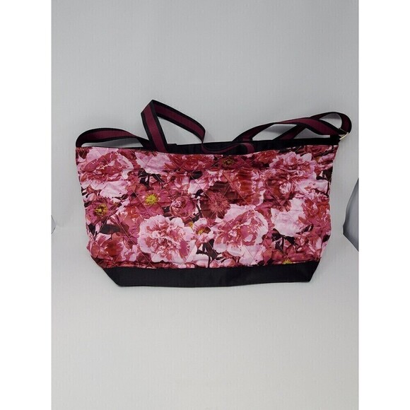 VICTORIA'S SECRET PINK RED ROSES QUILTED TOTE BAG WEEKENDER CROSSBODY STRAP - Picture 4 of 12